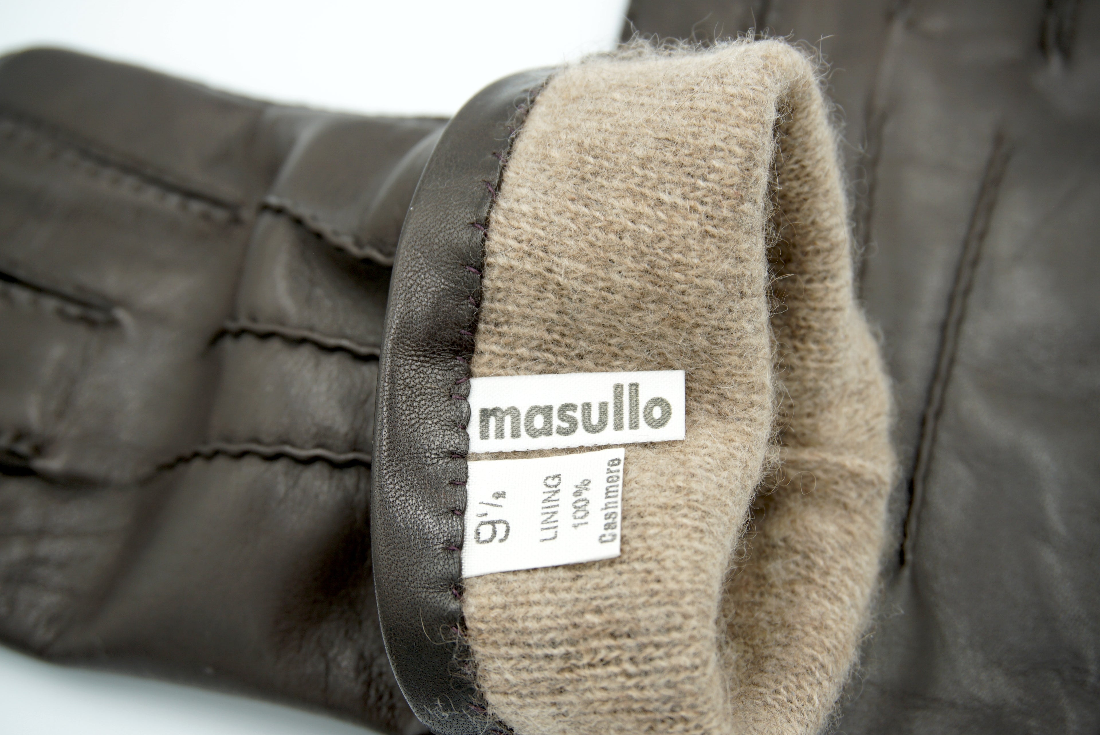 Masullo1932 guanto da uomo Gesto in nappa ovina cucito a mano, vista 3